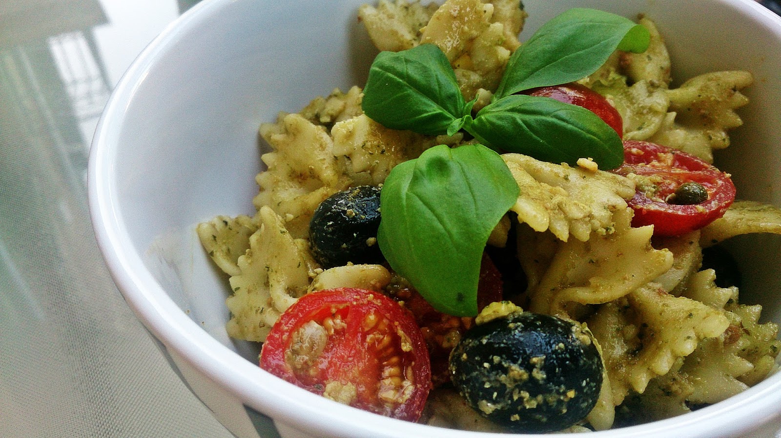 Italienischer Nudelsalat mit grünem Pesto | Sugar &amp; Spice